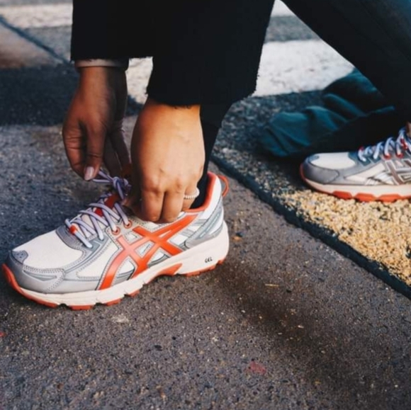 Asics Gel Venture x Kirsh collab, size 7, Birch/Firey Red - Picture 4 of 12